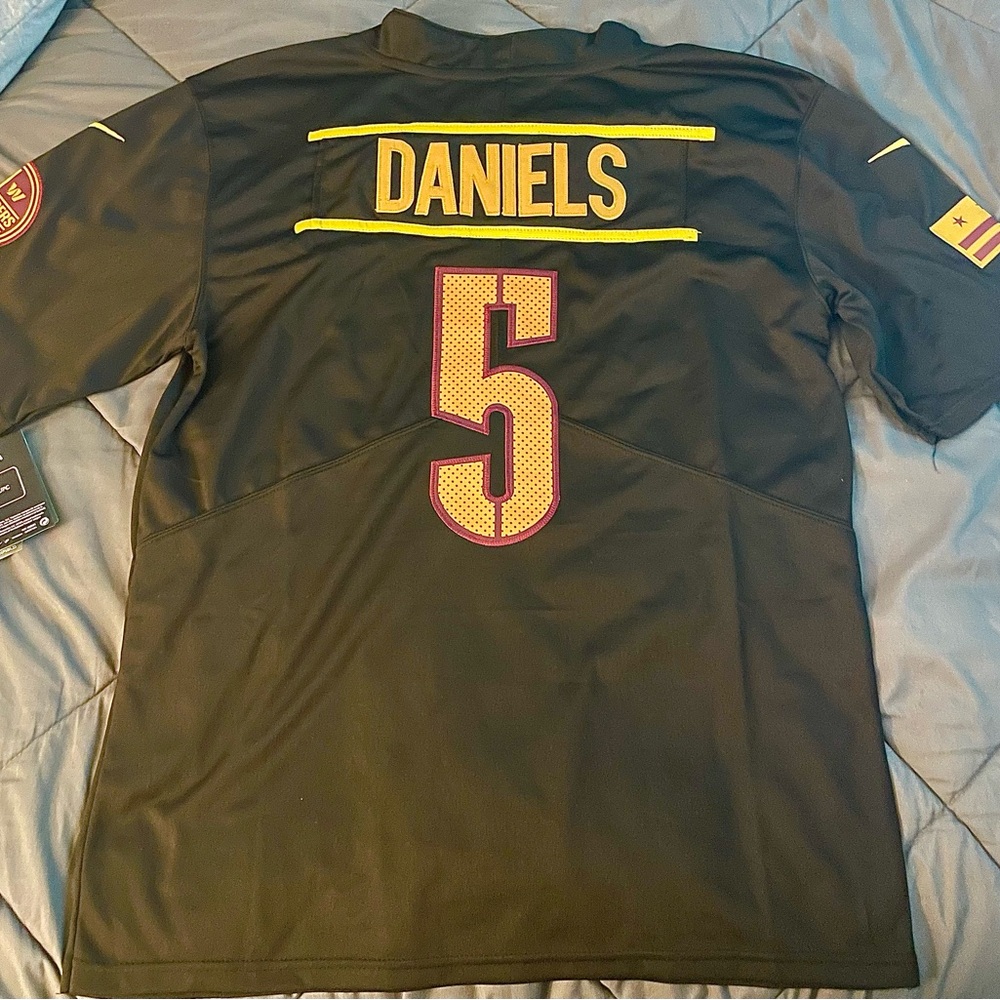 Washington Commanders QB Daniels jerse